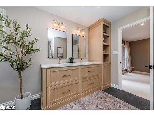 32 Forest Hill Drive, Midhurst, ON - Indoor Photo Showing Bathroom