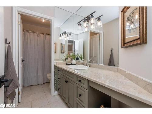 32 Forest Hill Drive, Midhurst, ON - Indoor Photo Showing Bathroom