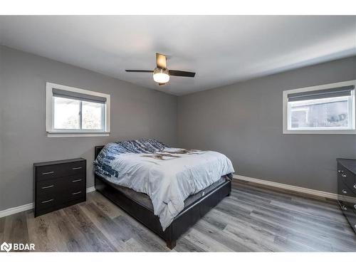 23 Leisure Court, Coldwater, ON - Indoor Photo Showing Bedroom