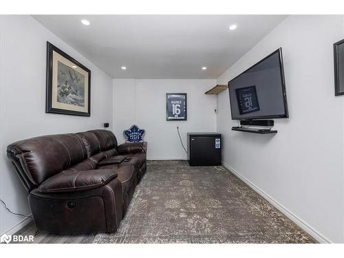 23 Leisure Court, Coldwater, ON - Indoor