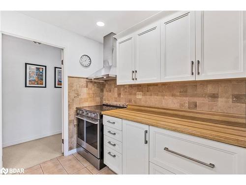 402-291 Blake Street, Barrie, ON - Indoor Photo Showing Kitchen