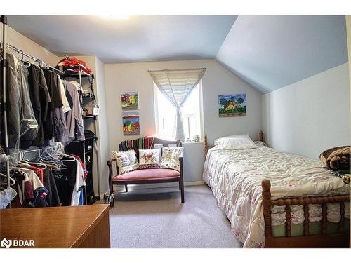 33 River Street, Severn, ON - Indoor Photo Showing Bedroom