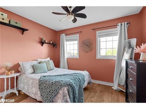 35 Lister Drive, Barrie, ON - Indoor Photo Showing Bedroom