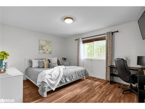 35 Lister Drive, Barrie, ON - Indoor Photo Showing Bedroom