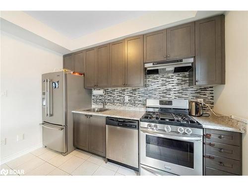 48 Cygnus Crescent, Barrie, ON - Indoor Photo Showing Kitchen