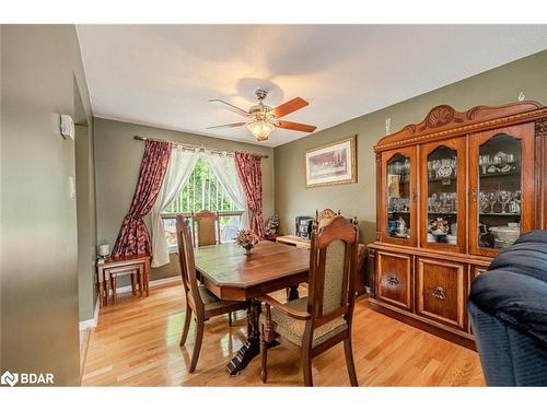 949 Roslyn Court, Midland, ON - Indoor Photo Showing Dining Room