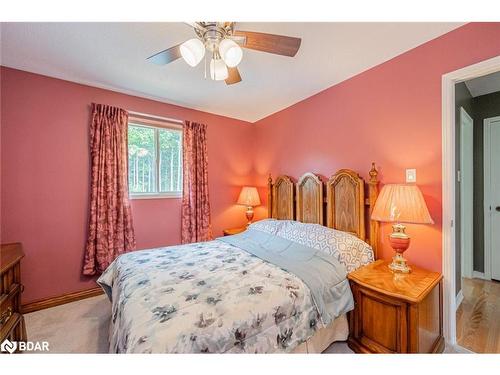 949 Roslyn Court, Midland, ON - Indoor Photo Showing Bedroom