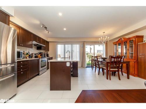 25 Patterson Drive, Caledonia, ON - Indoor Photo Showing Other Room