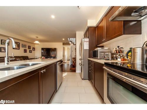 25 Patterson Drive, Caledonia, ON - Indoor Photo Showing Kitchen With Double Sink