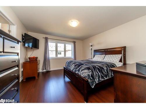 25 Patterson Drive, Caledonia, ON - Indoor Photo Showing Bedroom