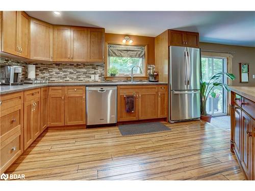 4410 Canal Road, Severn, ON - Indoor Photo Showing Kitchen