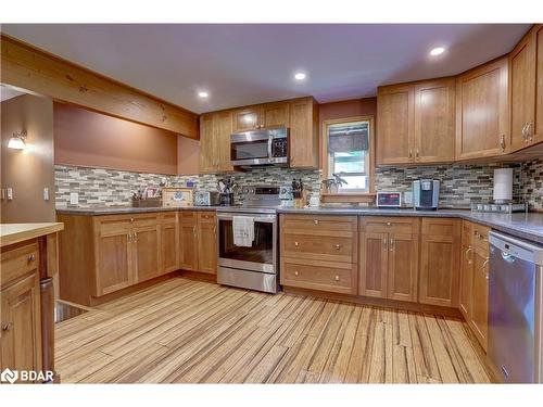 4410 Canal Road, Severn, ON - Indoor Photo Showing Kitchen