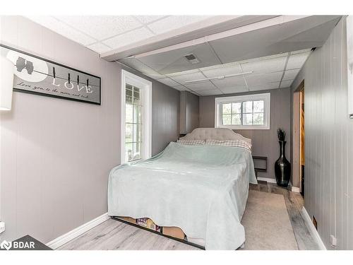 1519 Line 1 N, Oro-Medonte, ON - Indoor Photo Showing Bedroom