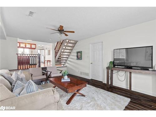 28 Charleson Drive, Barrie, ON - Indoor Photo Showing Living Room