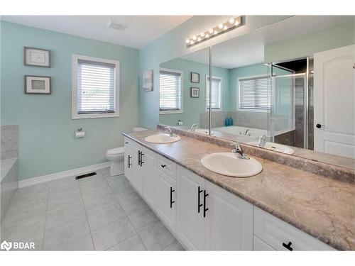 24 Sasco Way, Angus, ON - Indoor Photo Showing Bathroom