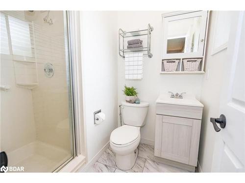 3 Artesian Avenue, Holland Landing, ON - Indoor Photo Showing Bathroom