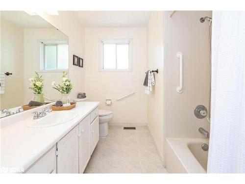 3 Artesian Avenue, Holland Landing, ON - Indoor Photo Showing Bathroom