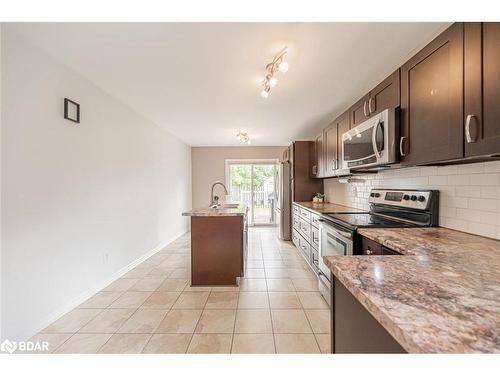 143 Monique Crescent, Barrie, ON - Indoor Photo Showing Kitchen