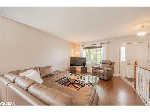 143 Monique Crescent, Barrie, ON - Indoor Photo Showing Living Room