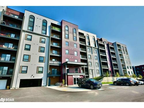 515-4 Spice Way, Barrie, ON - Outdoor With Balcony With Facade