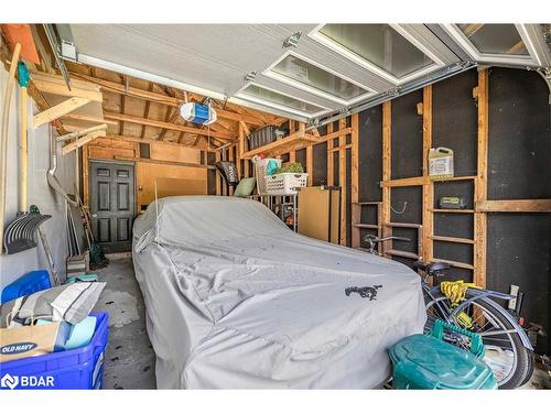 4 Curtiss Court, Barrie, ON - Indoor Photo Showing Garage