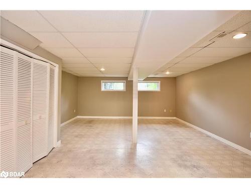 252 Nelson Crescent, Stroud, ON - Indoor Photo Showing Basement