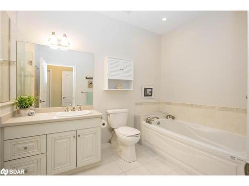 401-200 Collier Street, Barrie, ON - Indoor Photo Showing Bathroom