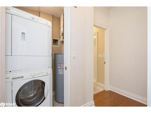 401-200 Collier Street, Barrie, ON - Indoor Photo Showing Laundry Room