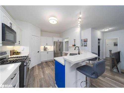 45 Mcavoy Drive, Barrie, ON - Indoor Photo Showing Kitchen With Double Sink With Upgraded Kitchen