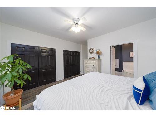 45 Mcavoy Drive, Barrie, ON - Indoor Photo Showing Bedroom