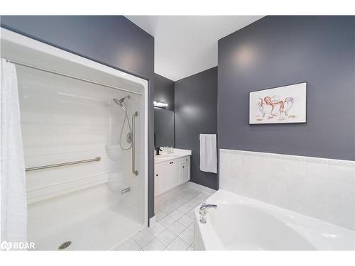 45 Mcavoy Drive, Barrie, ON - Indoor Photo Showing Bathroom