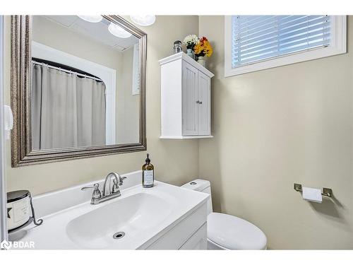 22 Patterson Place, Barrie, ON - Indoor Photo Showing Bathroom