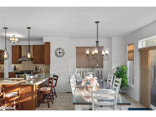 33 Royal Park Boulevard, Barrie, ON - Indoor Photo Showing Dining Room