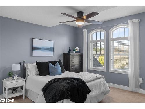 33 Royal Park Boulevard, Barrie, ON - Indoor Photo Showing Bedroom