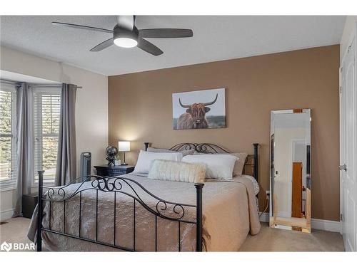 33 Royal Park Boulevard, Barrie, ON - Indoor Photo Showing Bedroom