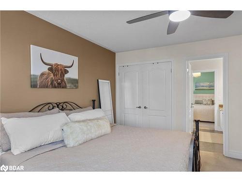 33 Royal Park Boulevard, Barrie, ON - Indoor Photo Showing Bedroom