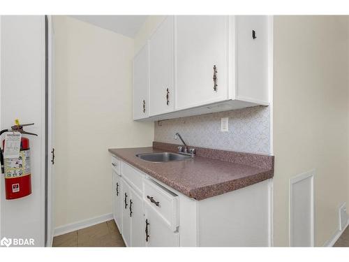 311-313 Main Street W, Hamilton, ON - Indoor Photo Showing Kitchen