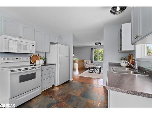 80 Ambler Bay, Barrie, ON - Indoor Photo Showing Kitchen With Double Sink