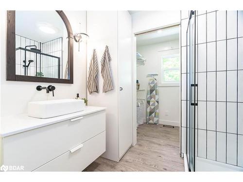 2387 Highway 11 North, Oro-Medonte, ON - Indoor Photo Showing Bathroom