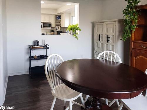 2387 Highway 11 North, Oro-Medonte, ON - Indoor Photo Showing Dining Room