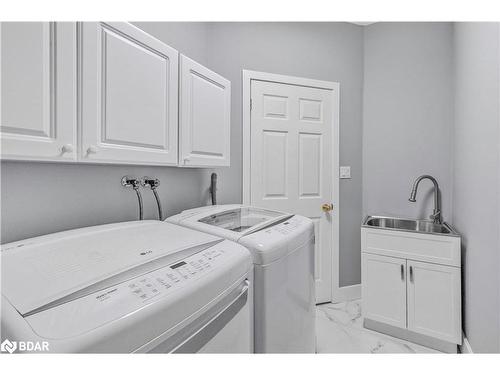 2053 Wilson Street, Innisfil, ON - Indoor Photo Showing Laundry Room