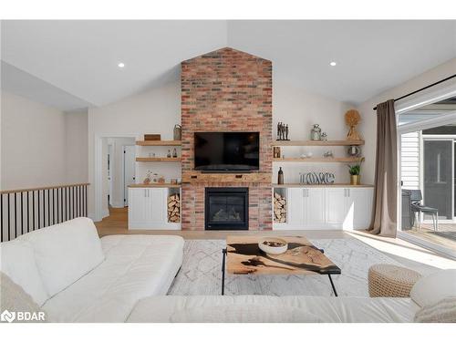 877 Pine Avenue Avenue, Innisfil, ON - Indoor Photo Showing Living Room With Fireplace