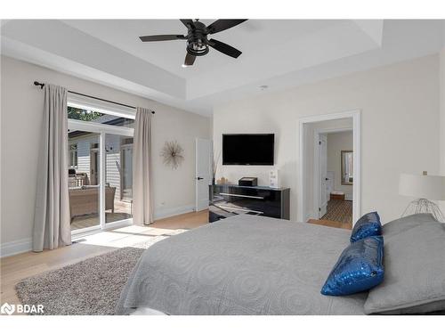 877 Pine Avenue Avenue, Innisfil, ON - Indoor Photo Showing Bedroom