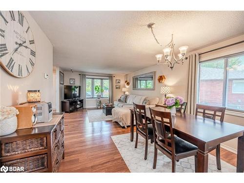 11 Nugent Court, Barrie, ON - Indoor Photo Showing Dining Room