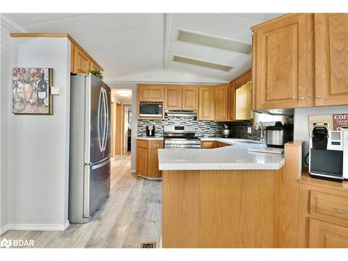 3 St. James Place, Wasaga Beach, ON - Indoor Photo Showing Kitchen