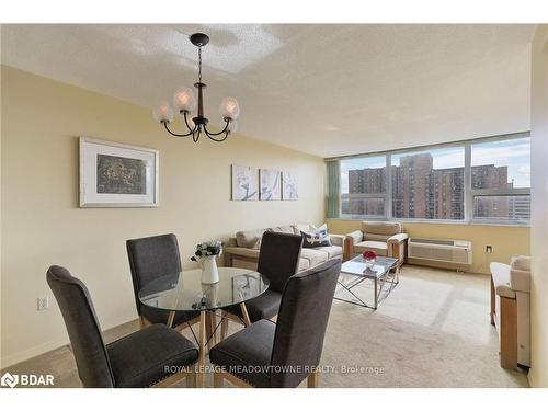 1212-121 Ling Road, Toronto, ON - Indoor Photo Showing Dining Room