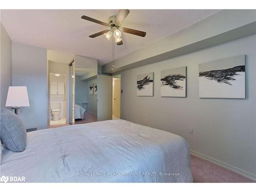 1212-121 Ling Road, Toronto, ON - Indoor Photo Showing Bedroom