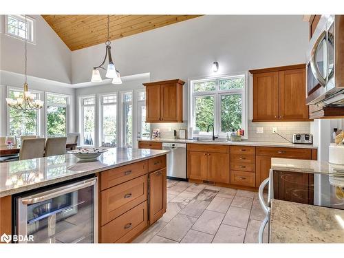 261 Fire Route 36, North Kawartha Twp, ON - Indoor Photo Showing Kitchen