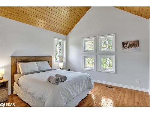 261 Fire Route 36, North Kawartha Twp, ON - Indoor Photo Showing Bedroom