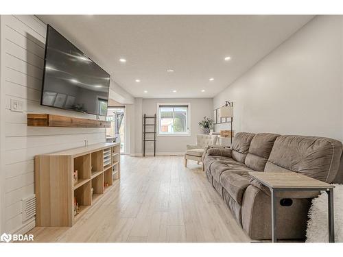 26 Monarchy Street, Barrie, ON - Indoor Photo Showing Living Room